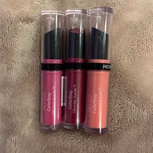 Revlon Colorstay Ultimate Suede